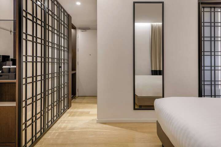 Room 16 of 63