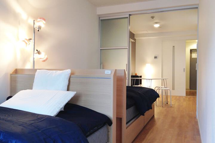 Room 4 of 50
