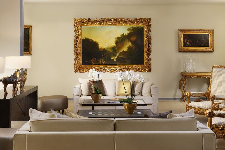 Guest Lobby