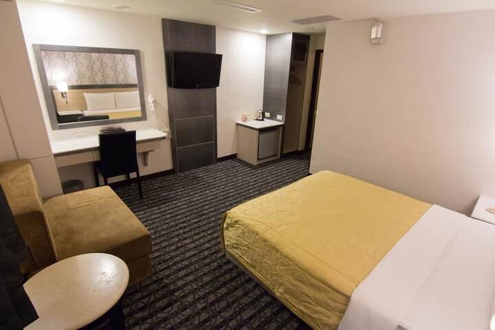 Room 22 of 33