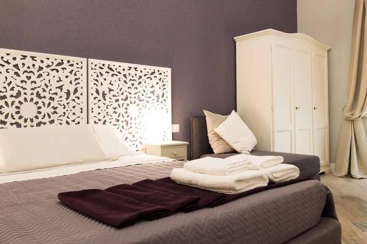 Room 4 of 48