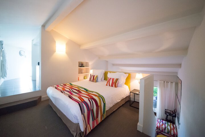 Room 4 of 50
