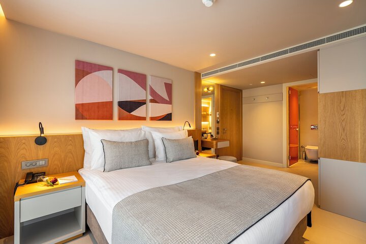 Room 37 of 112