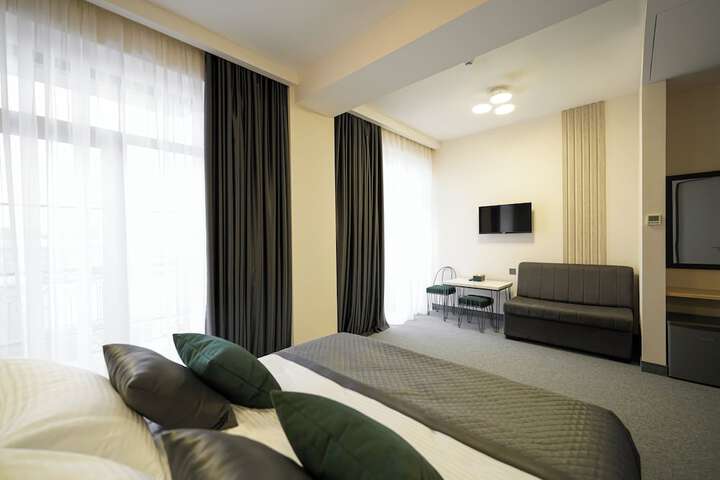 Room 82 of 209
