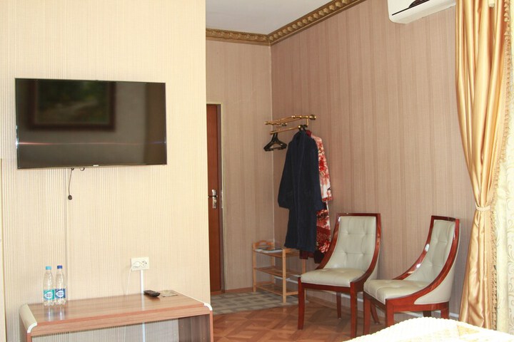 Room 18 of 68