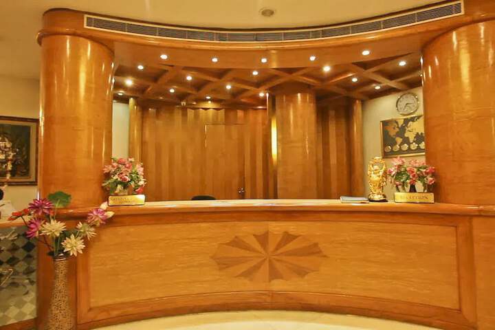 Entrance & Lobby