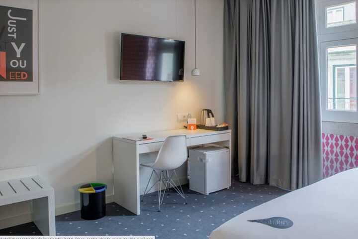 Room 14 of 48