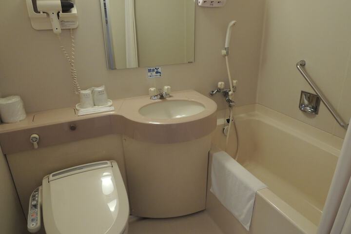 Room 20 of 39