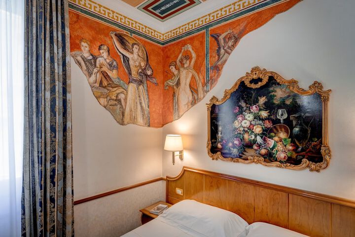 Room 44 of 70