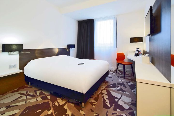 Room 13 of 51