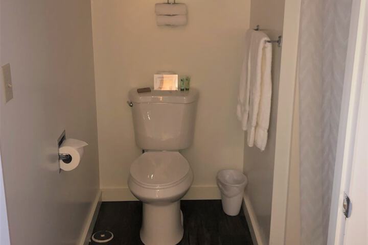Room 3 of 75