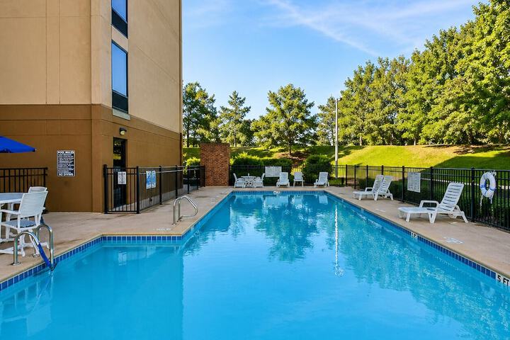 Pool image of The Antioch Inn