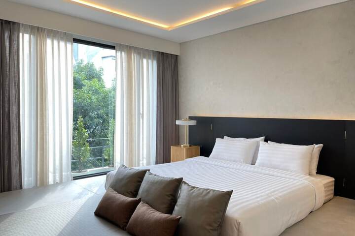 Room 42 of 113