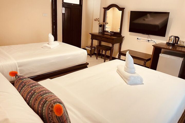 Room 9 of 37