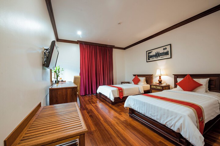 Room 16 of 90
