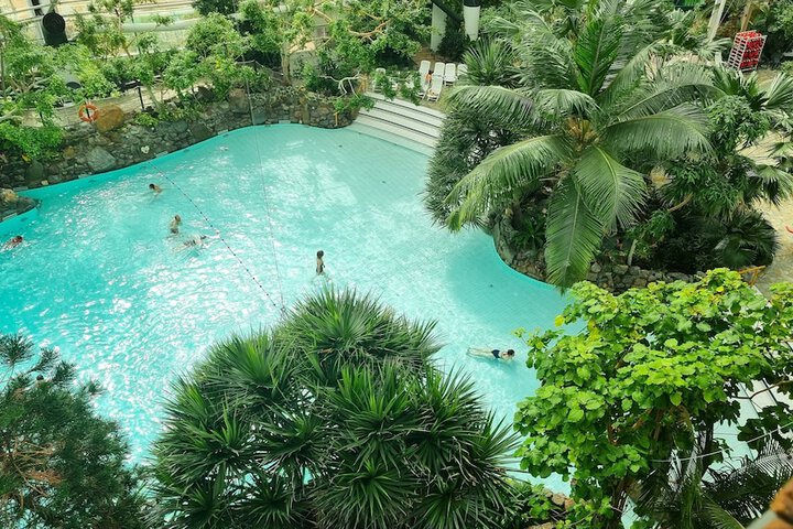 Pool 57 of 137