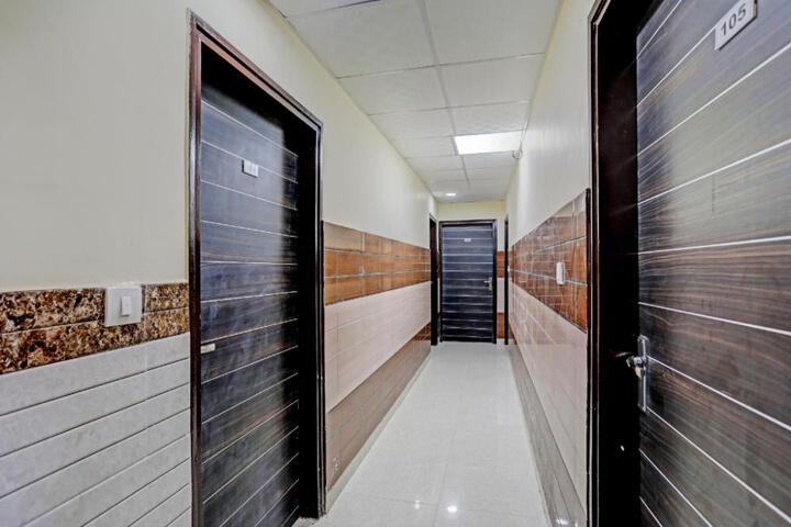 Hotel Aditya Residency Sector 63 Noida