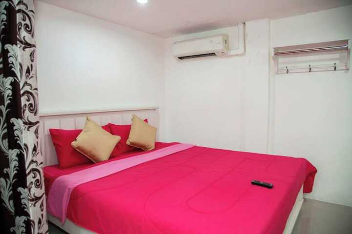 Room 43 of 114