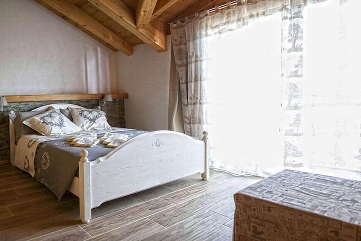 Room 3 of 4
