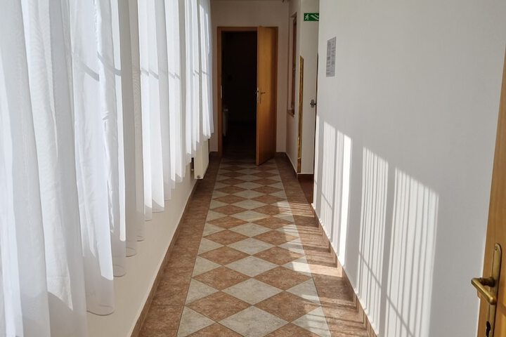 Ballroom/Hall 36 of 51