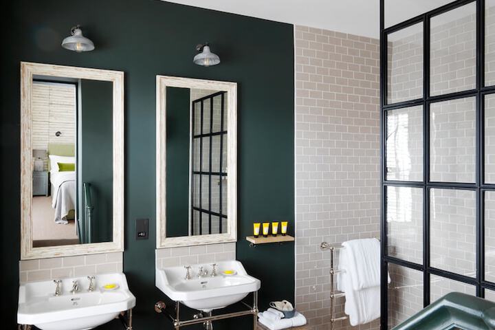 Bathroom Interior Photo