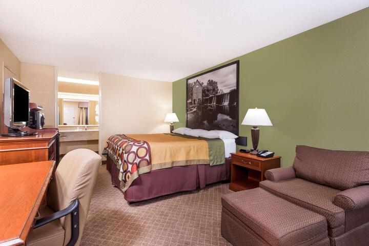 1 King Bed (6 of 12)