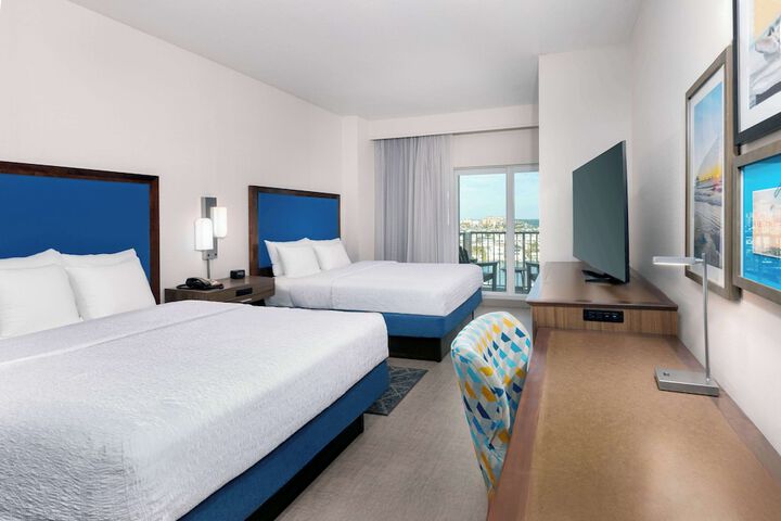 Room 10 of 68