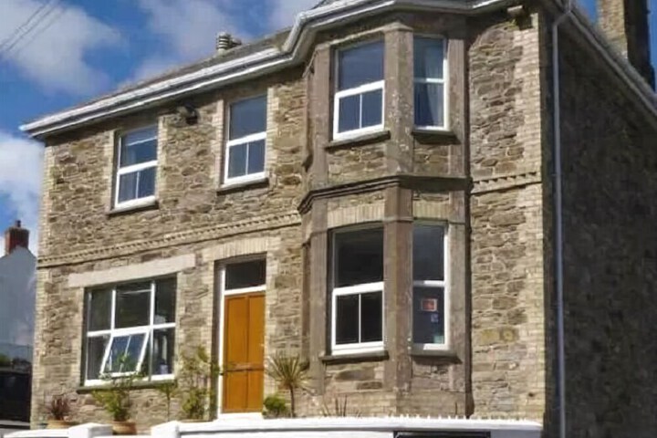 TREVERBYN HOUSE