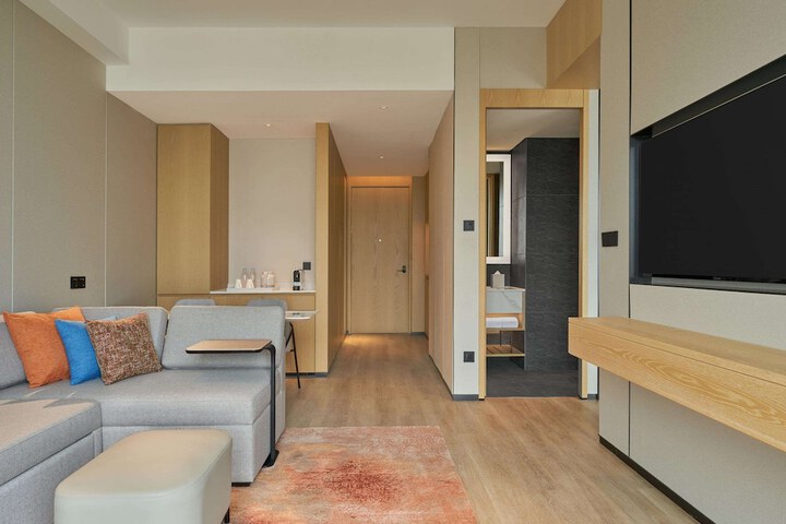 Room 28 of 55