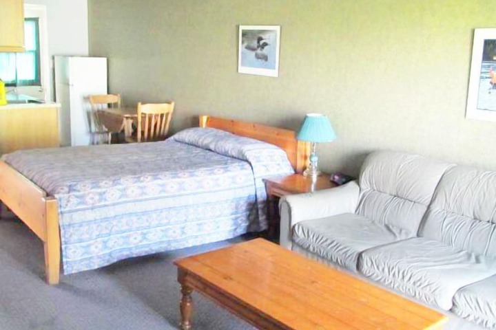Room 12 of 37