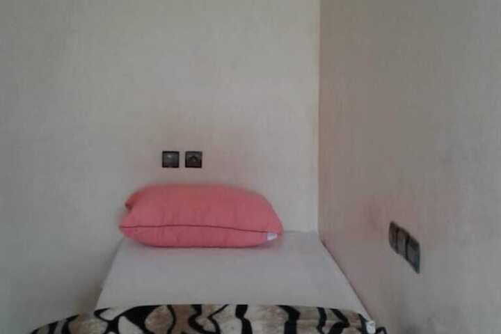 Room 7 of 8
