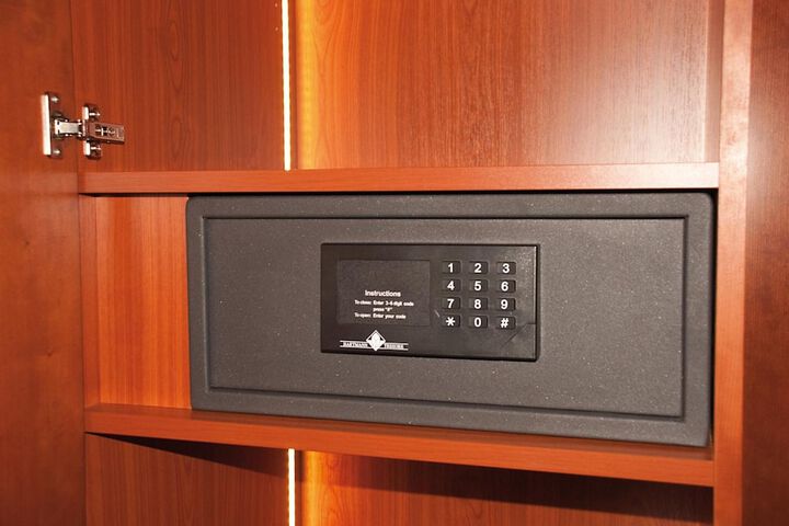 Room 13 of 41