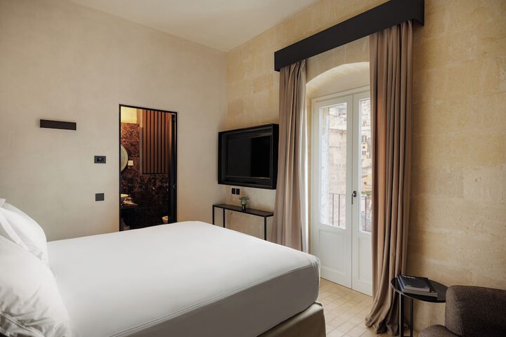 Room 121 of 281