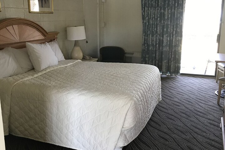 Room 18 of 43