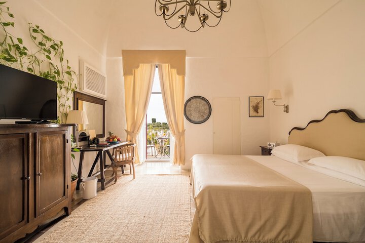 Room 8 of 55