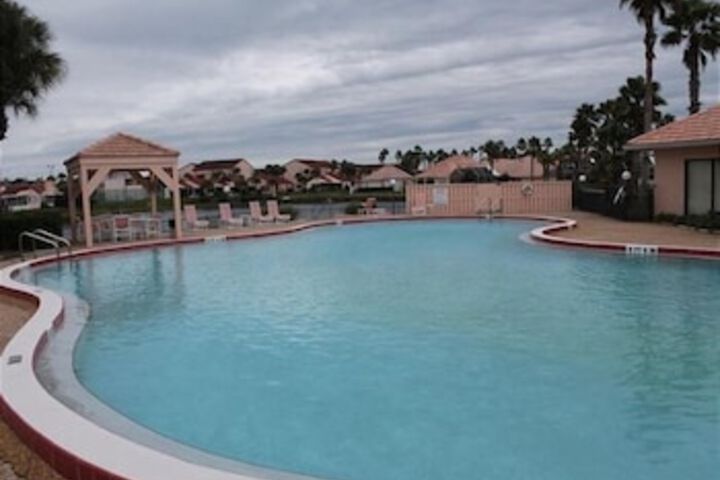 Pool 12 of 26