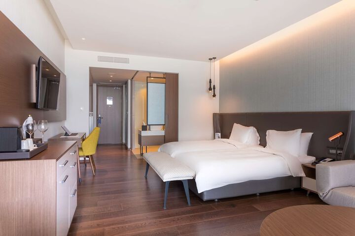 Room 29 of 165