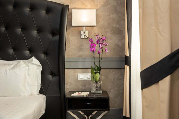 Room 77 of 222