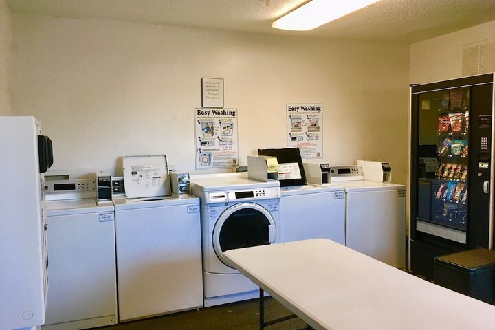Room 25 of 28
