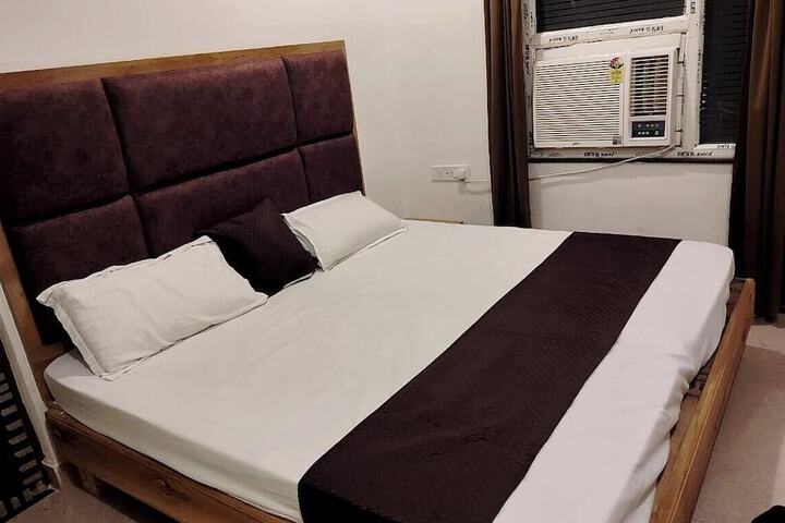 Room 18 of 35