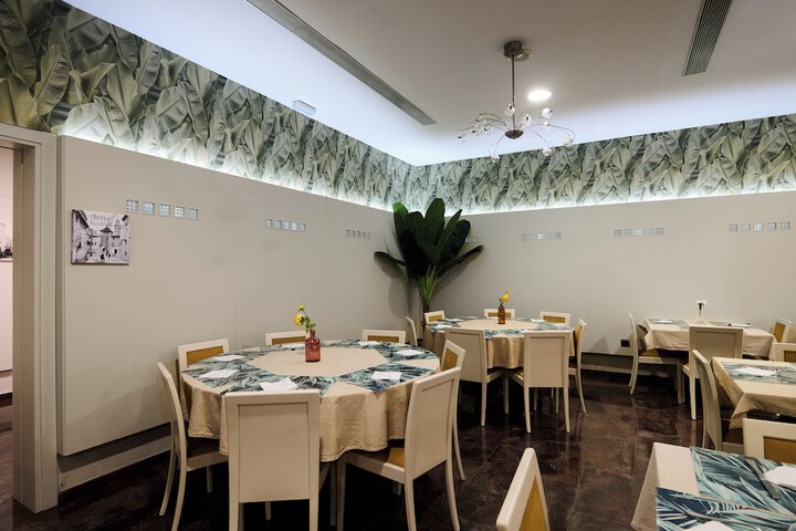 Dining 156 of 186