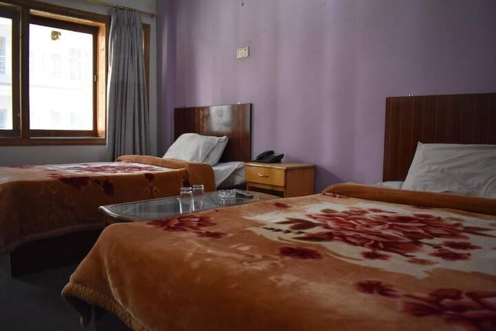 Room 7 of 14