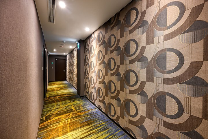 Ballroom/Hall 71 of 78
