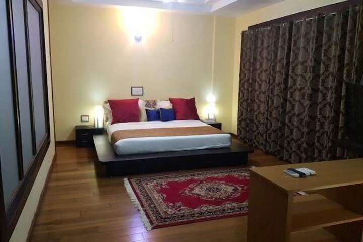 Room 7 of 37
