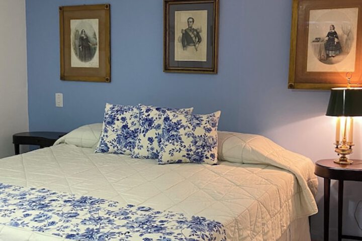 Room 12 of 83