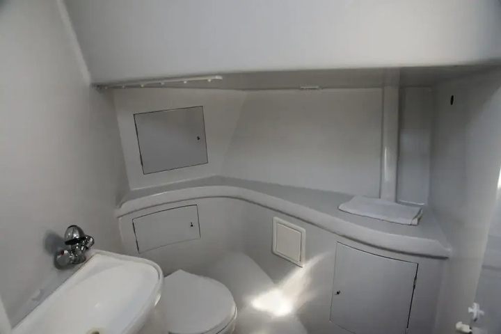 Room 4 of 12