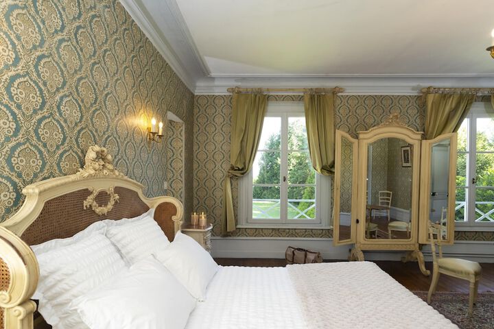 Room 9 of 36