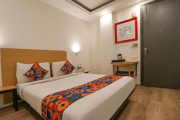 Room 2 of 15