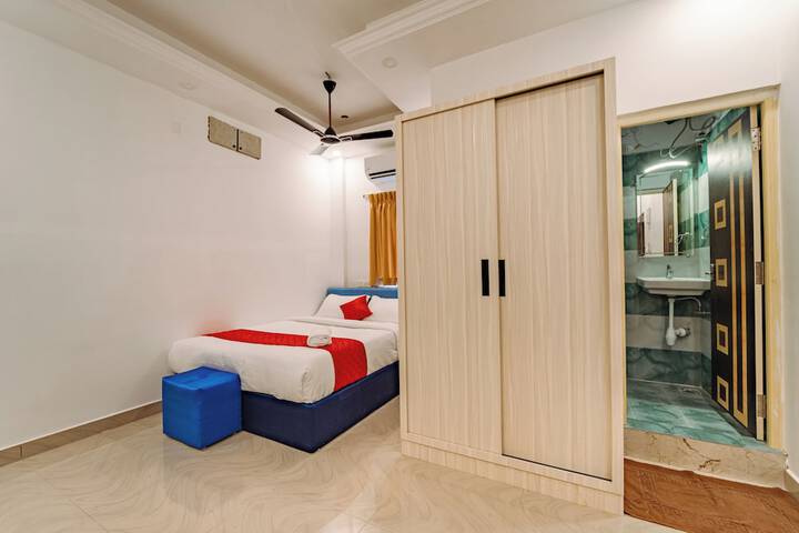 Room 2 of 17