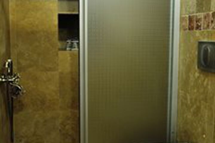 Room 5 of 21